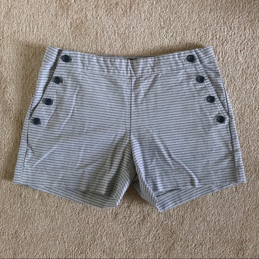 GREY SAILOR MID-RISE SHORTS